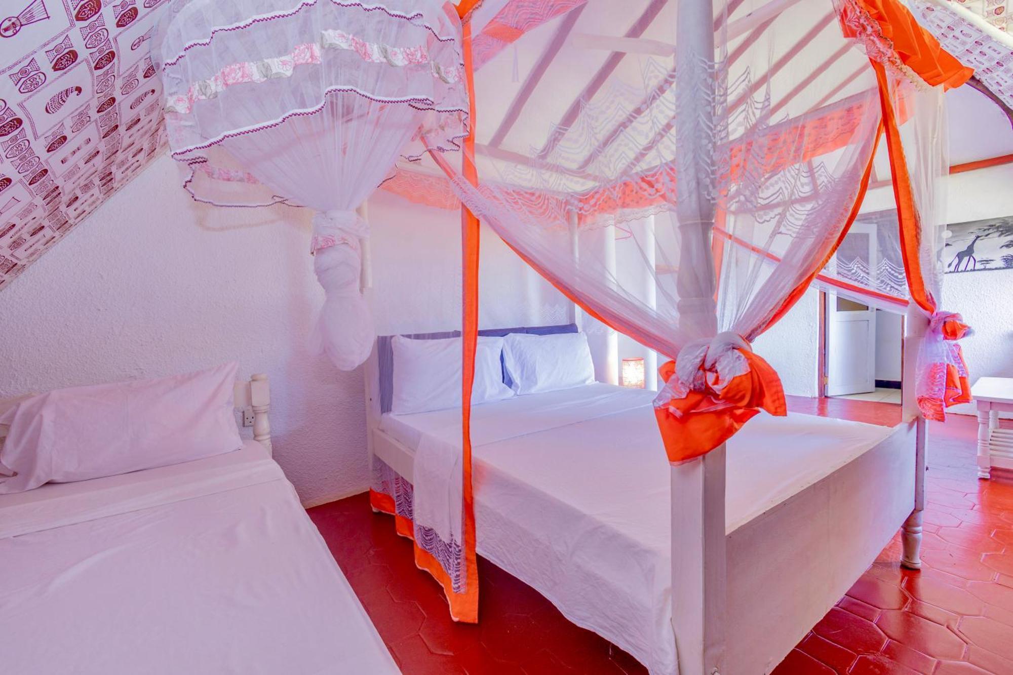 Villas Dora And Holly Diani Beach Extérieur photo