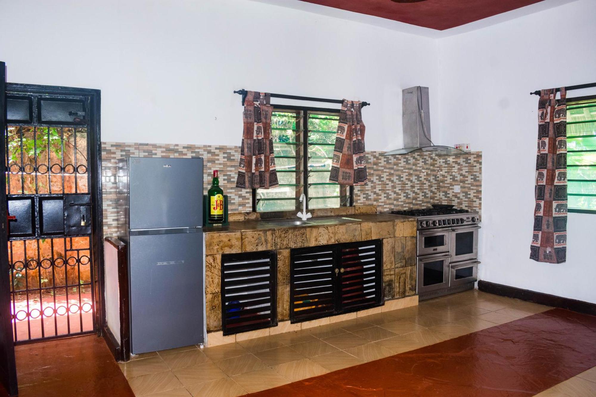 Villas Dora And Holly Diani Beach Extérieur photo