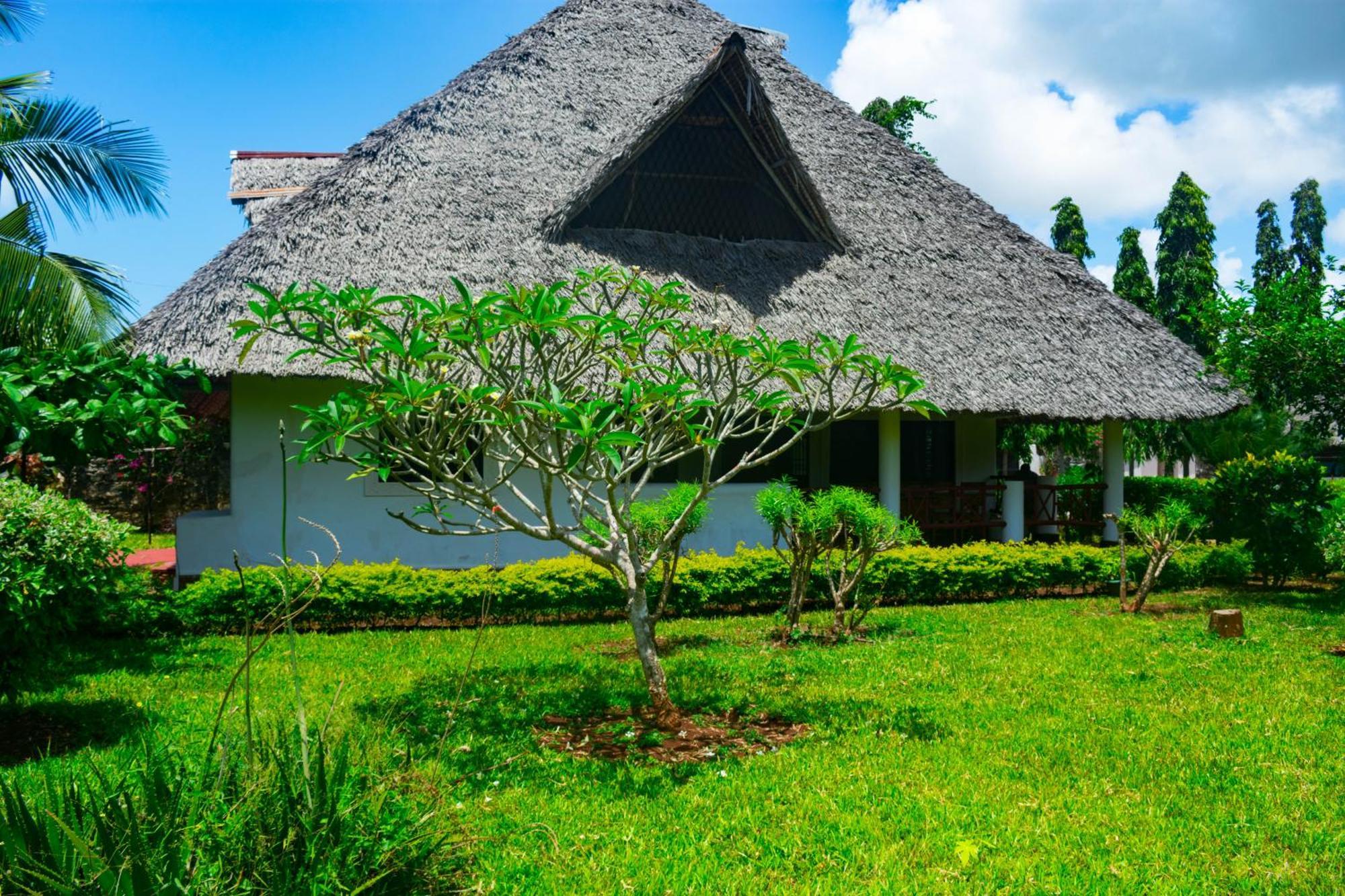Villas Dora And Holly Diani Beach Extérieur photo